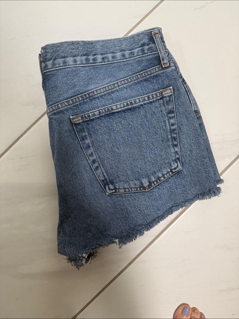Agolde Vintage Wash Frayed Hem Parker Denim Shorts - Blue - Picture 3 of 8
